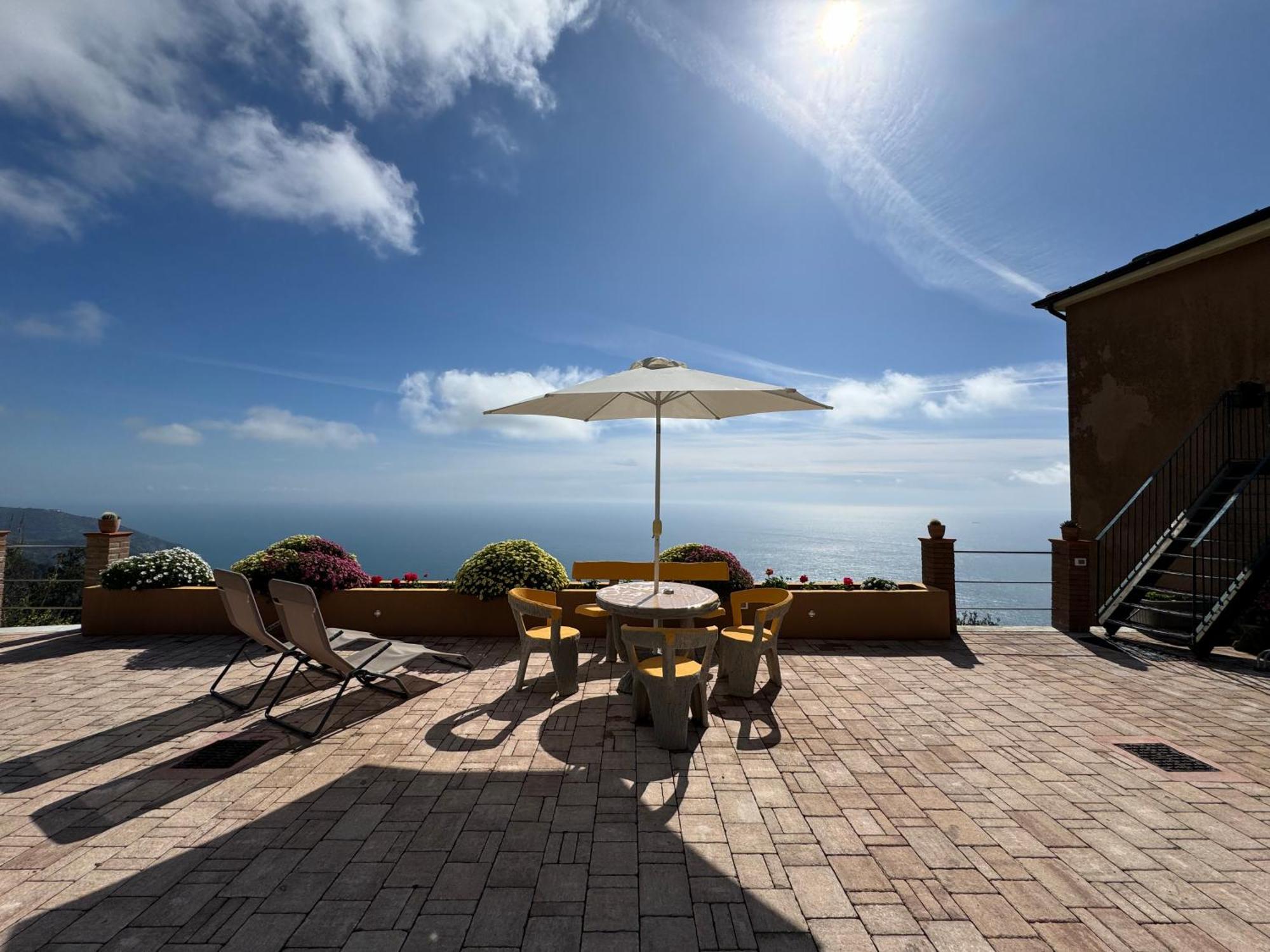Ca Di Dome 2 Appartamento Vista Mare San Bernardino Exterior photo